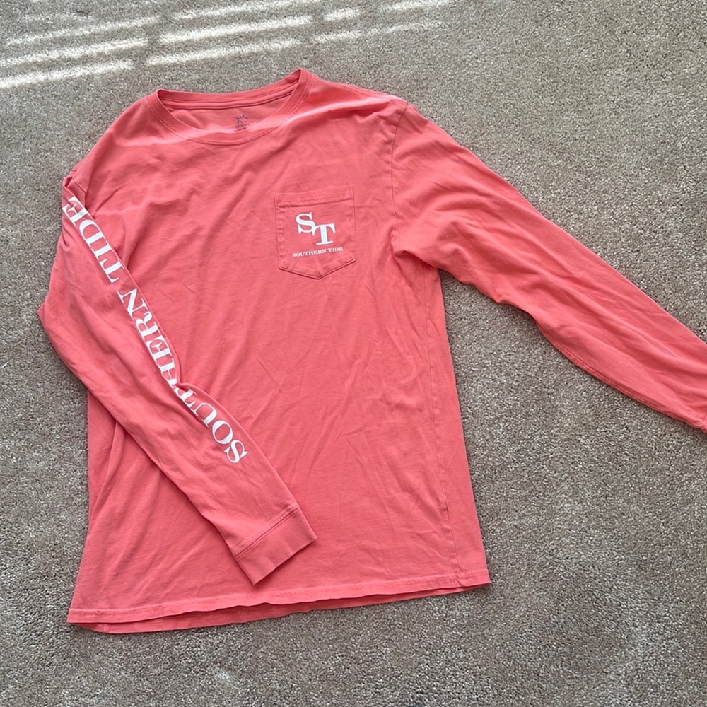 Southern Tide long sleeve tee size medium. Dark peach in color